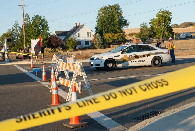 Policía investiga el ataque en universidad de Oregon que dejó 10 muertos