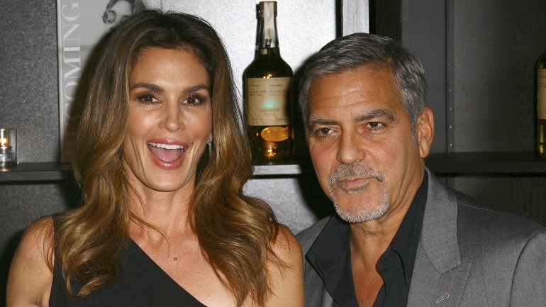 El día que Cindy Crawford se acostó con un George Clooney borracho