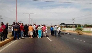 Protestan en Falcón por falta de agua