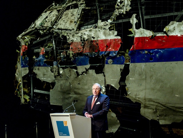 Así fue como Holanda reveló la causa de la tragedia del MH17 (FOTOS)