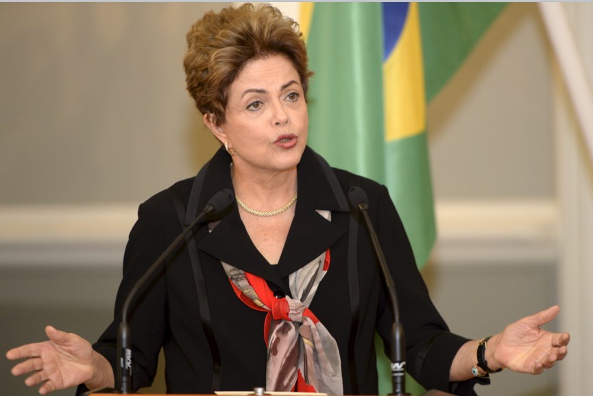 Rousseff aumenta el salario mínimo de los brasileños un 11,6 %