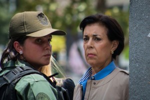 Tras la huída del fiscal del caso, la madre de Leopoldo López pide su liberación