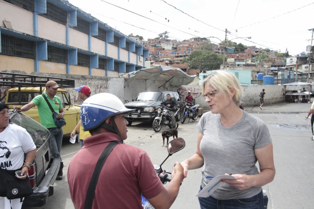 Adriana D’Elia: A este gobierno lo único que les importa es seguir engañando al pueblo para mantenerse en el poder