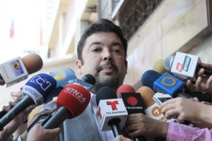 Abogado de López sobre Fiscal Nieves: Si los duros del Gobierno están huyendo, sin duda hay un grave problema