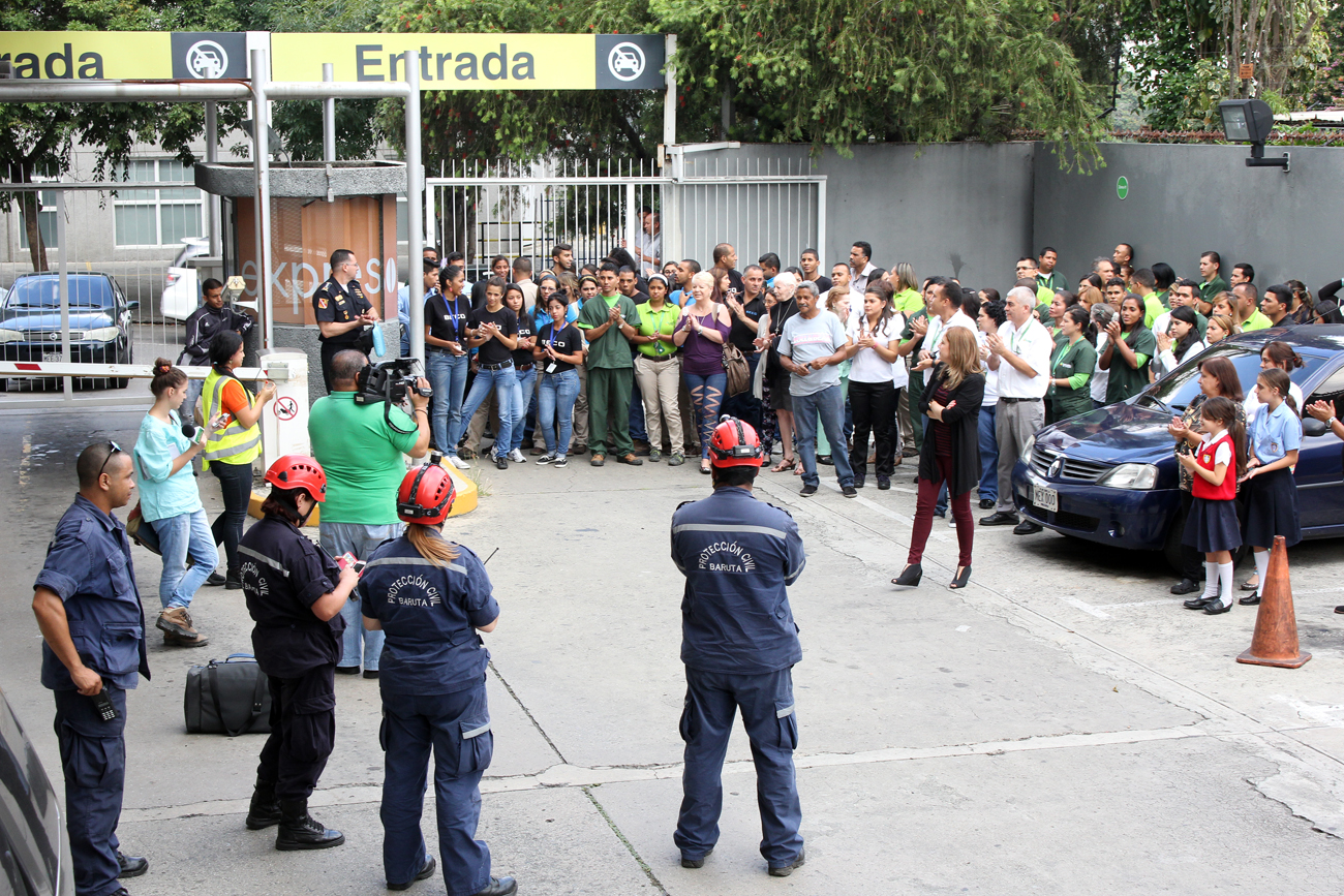 Alcaldía de Baruta realizó simulacro de desalojo en centros comerciales e instituciones