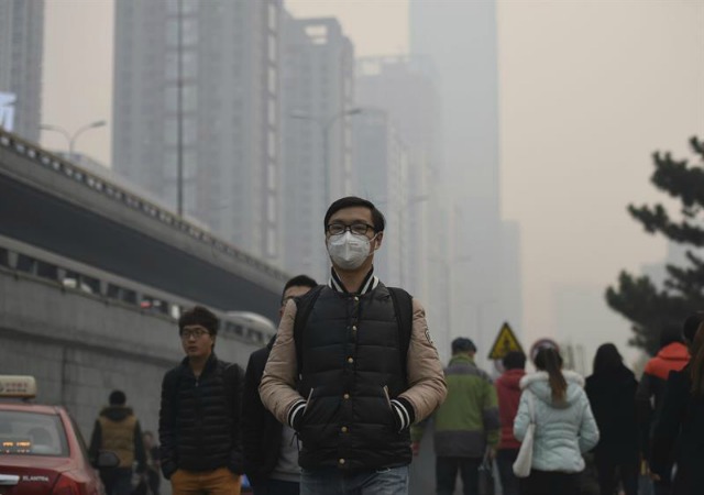 China emite alerta amarilla por contaminación en el norte del país