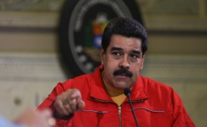 Maduro introduce amparo contra la AN por “usurpación de funciones” ante el TSJ