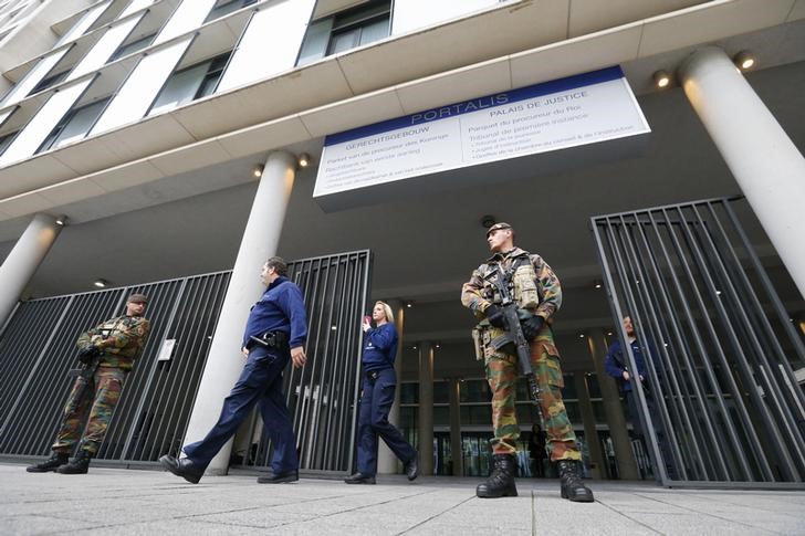 Identificados cinco de los siete terroristas suicidas de París