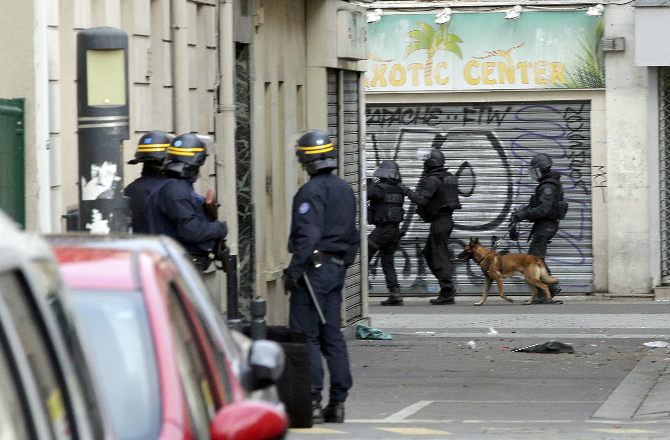 Termina la operación antiterrorista al norte de París