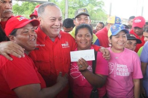 Cabello justifica que candidatos del Psuv participen en entrega de obras gubernamentales