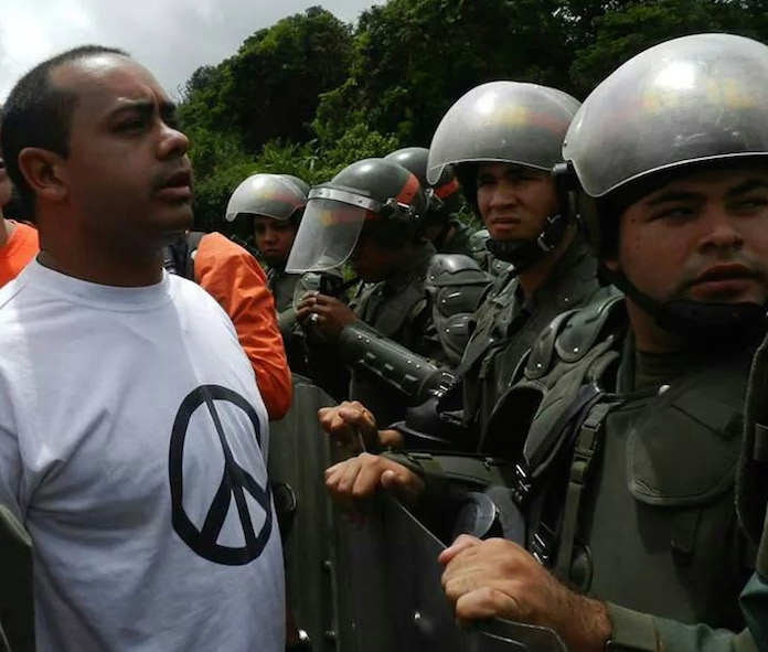 Tirso Flores: Mientras más violencia cree el régimen, más cerca estamos del cambio