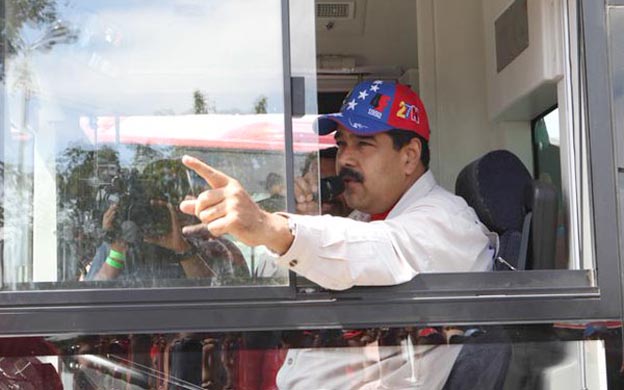 Maduro en Maracaibo para inaugurar obras y rutas de transporte