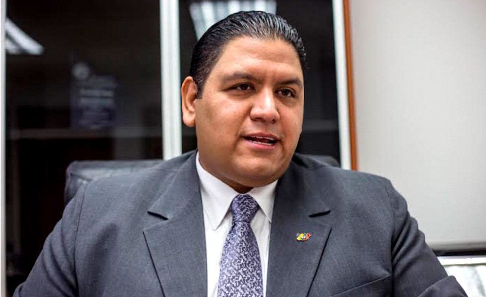 Rector Luis Emilio Rondón: Rechazo hechos violentos en las puertas de esta institución