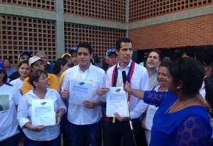 Juan Guaidó realizó su proclamación como diputado en Vargas