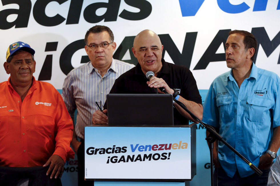Torrealba: Los 112 diputados de la Unidad son ya “irreversibles”