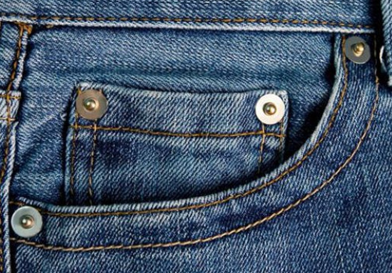 ¡Resuelto el misterio! Levis aclara para qué sirve el bolsillo pequeño de sus pantalones (Fotos)