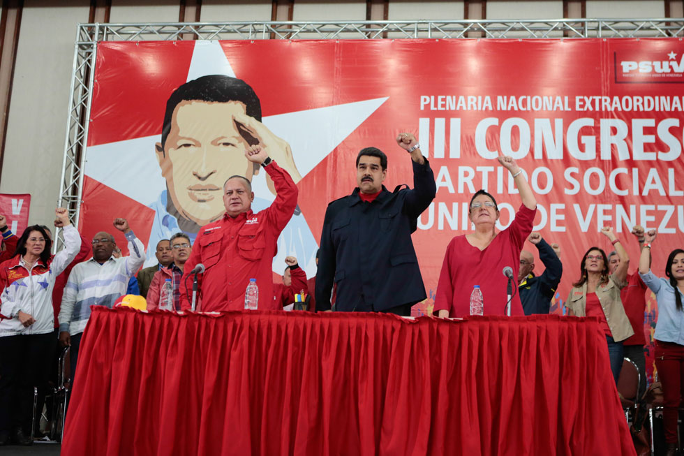 Marea Socialista: En la cúpula del chavismo debaten la renuncia de Maduro