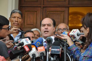 Julio Borges: En Venezuela la mayoría de los crímenes organizados se dan desde las cárceles