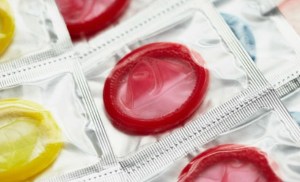 California le dijo “No” al uso del preservativo en el cine porno