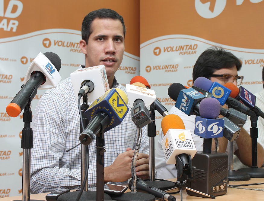 Guaidó: No dudamos en la presión del pueblo para la salida constitucional de esta crisis