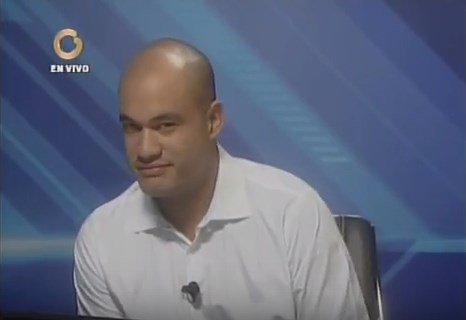 El berrinche de Héctor Rodríguez en plena entrevista de televisión (Video)