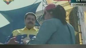 Maduro y Cilia bailan mientras tú padeces inflación, escasez e inseguridad (VIDEO)