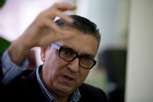 Pérez Abad vuelve a prometer que “mejorarán” los niveles de abastecimiento