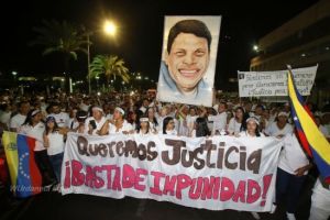 Guayaneses despiden a director Larrys Salinas con movilización contra la impunidad y la violencia