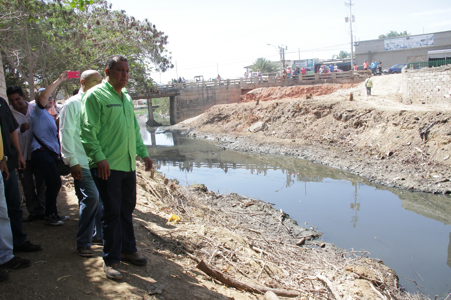 Alcaldía de Mariño en Porlamar continúa limpieza de ríos para minimizar impacto ante lluvias