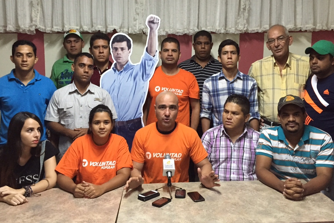Carlos Borjas: Vamos a protestar firmando la planilla del revocatorio