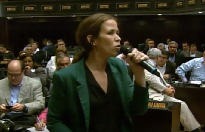 Manuela Bolívar: El racionamiento del agua es un crimen que el gobierno comete y deberán pagar por ello