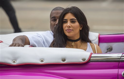 Las Kardashian, otras celebridades que visitan La Habana (Fotos)