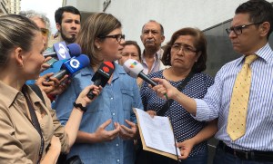 Más de 20 ONG exigen derogar decreto que suspende clases los viernes
