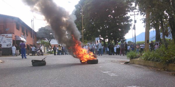 Protesta de los trabajadores ULA en Mérida