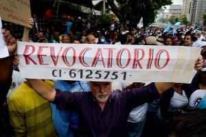Oposición presiona para activar el revocatorio en Venezuela