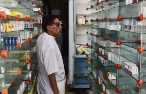 Se incrementa escasez de antibióticos en farmacias