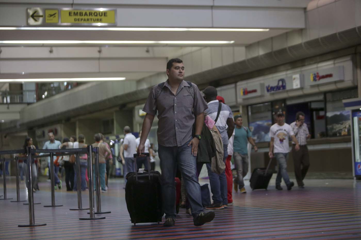 La IATA defiende la decisión de las aerolíneas de no operar en Venezuela