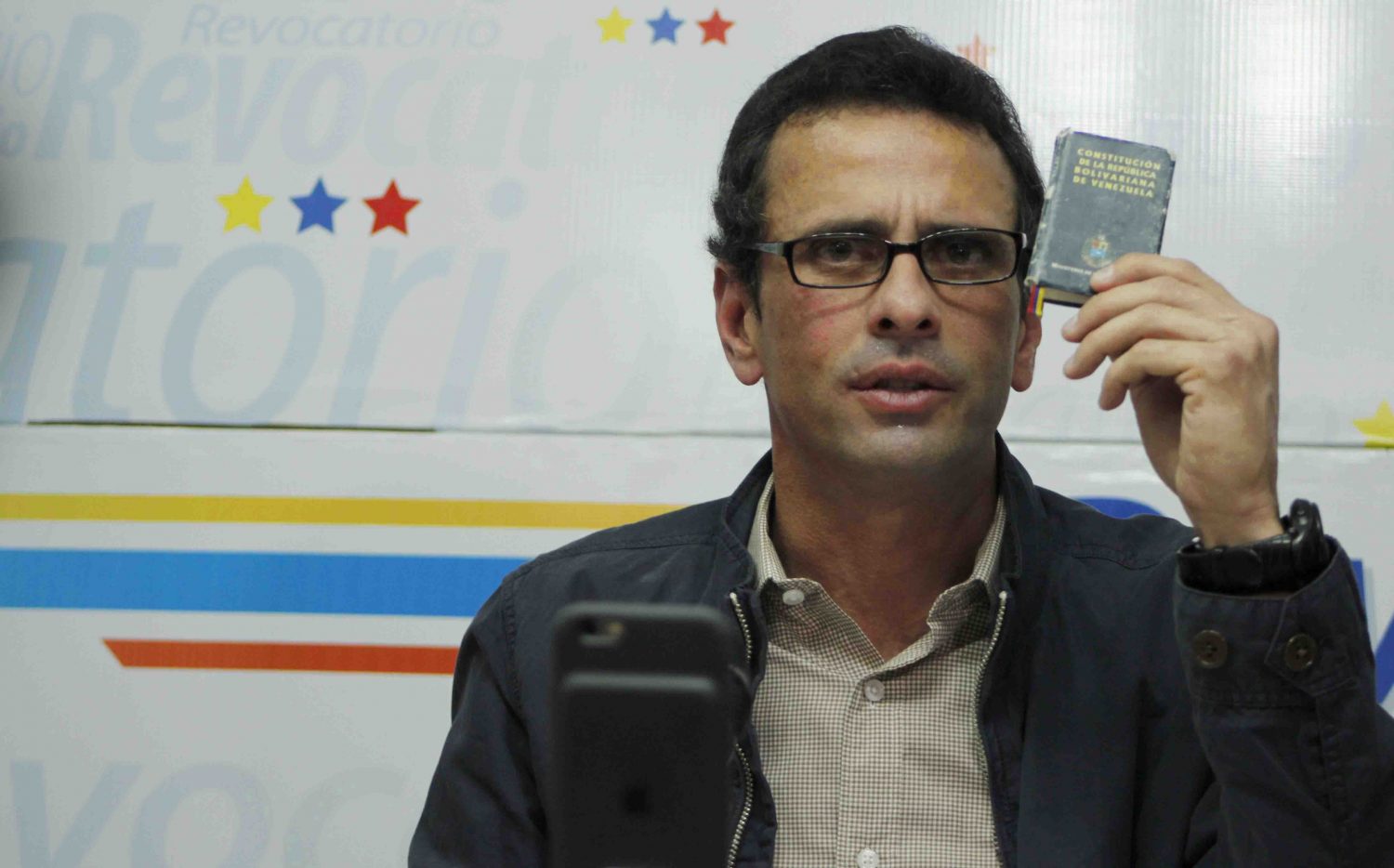 Capriles a Lucena: En sus manos está que haya un proceso de diálogo