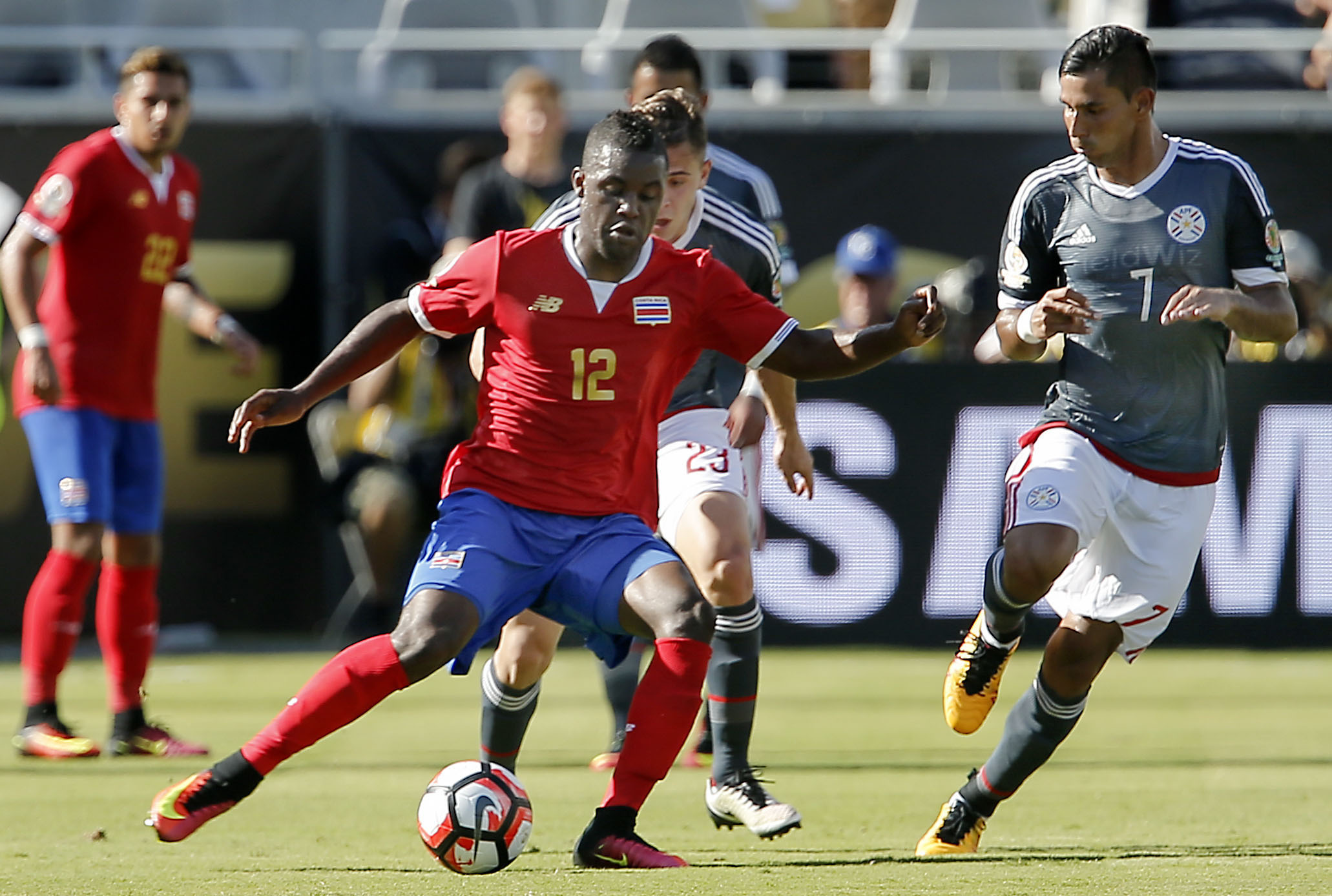 El calor le ganó a Costa Rica y Paraguay que empataron sin goles
