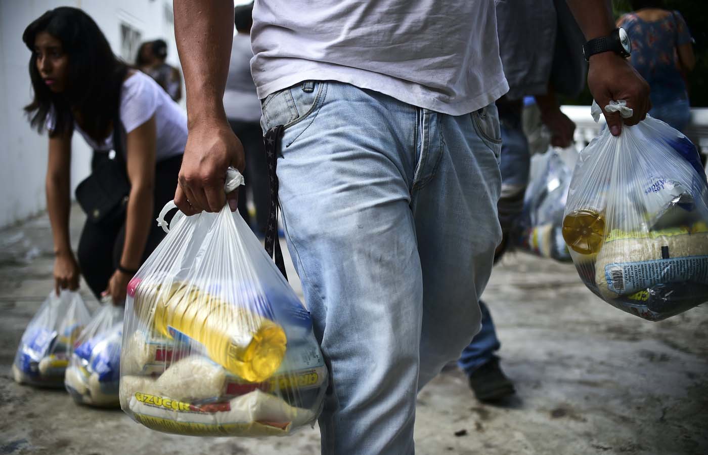 Denuncian que alimentos de los Clap se van a Colombia