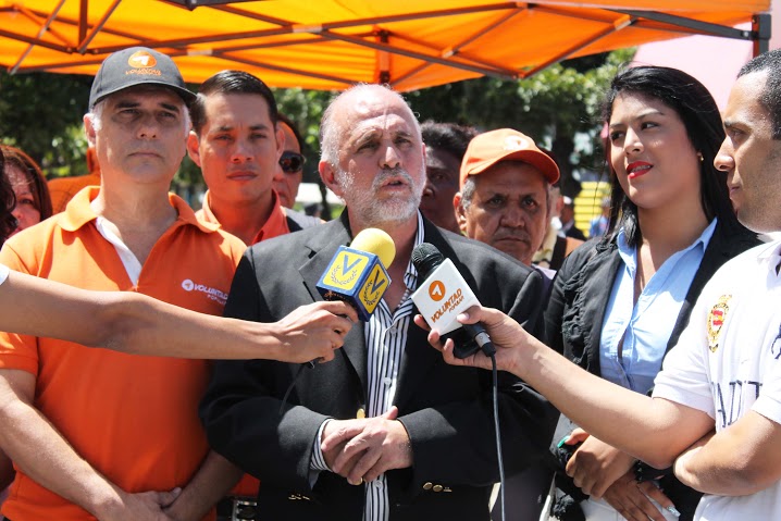 Ismael León: Seguiremos luchando para que Maduro abra #canalhumanitario