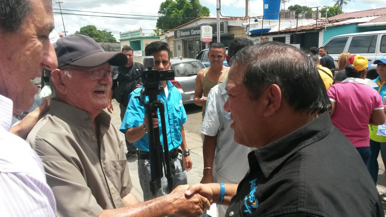 Andrés Velásquez impulsa el revocatorio desde las calles de Guasipati