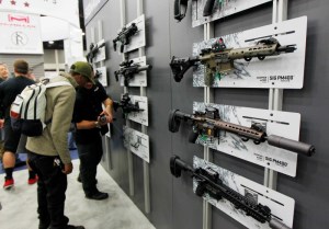 EEUU, China y Rusia los mayores productores de armas, según informe