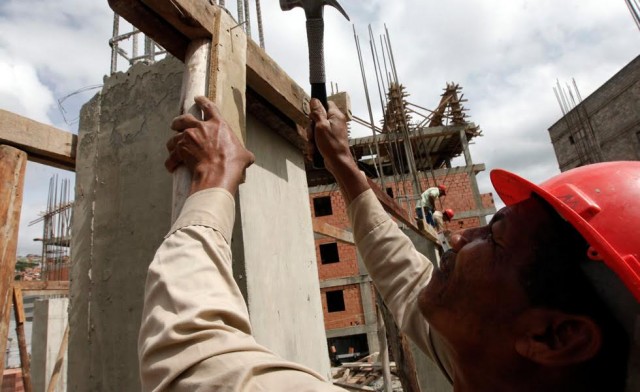 Tasa de desempleo en el sector de la construcción asciende a 95%
