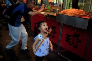 Adiós a las brochetas de escorpiones más famosas de Pekín (Fotos)