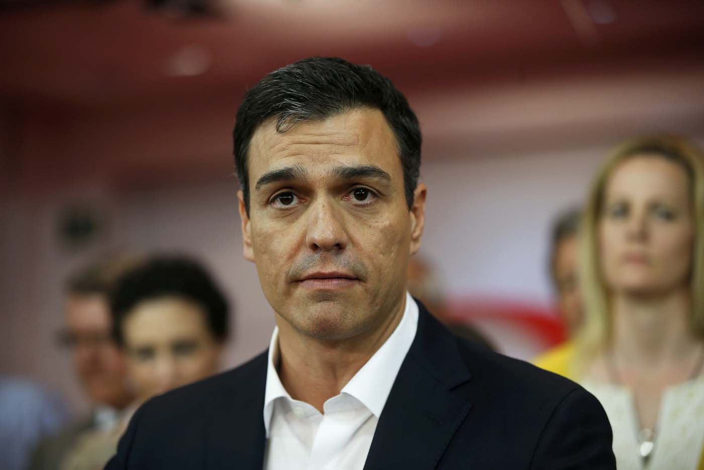 Dimite el líder socialista español, Pedro Sánchez