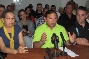 Andrés Velásquez: Gobierno moribundo responde con represión por temor a las elecciones