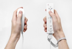 Nintendo lanza un juego para smartphones y apunta a nuevos controles