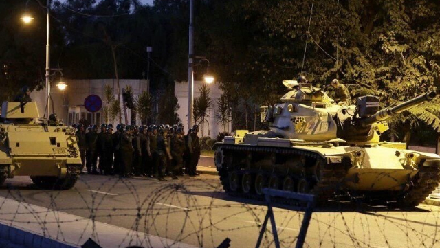 Golpe de Estado en Turquía: El Ejército dice que controla todo el país