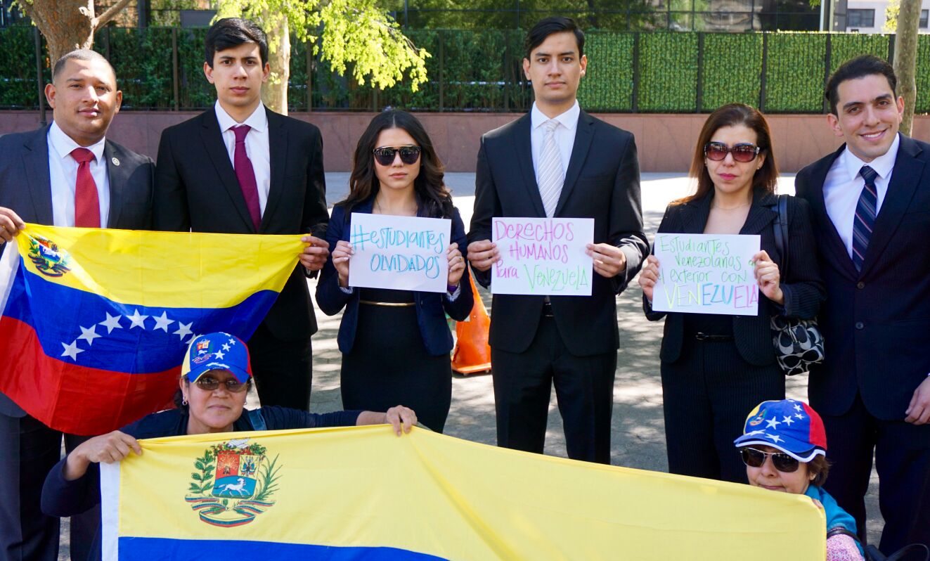 Estudiantes venezolanos en el exterior piden ayuda a la Comisión de Política Exterior de la AN
